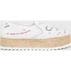 Silvian Heach - Espadryle. Białe espadryle damskie Silvian Heach, bez wzorów, z gumy, bez obcasa, na platformie. W wyprzedaży za 269,90 zł.