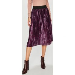 Vero Moda - Spódnica. Niebieskie spódniczki damskie Vero Moda, na co dzień, s, bez wzorów, z poliesteru, casualowe, midi, rozkloszowane. W wyprzedaży za 49,90 zł.