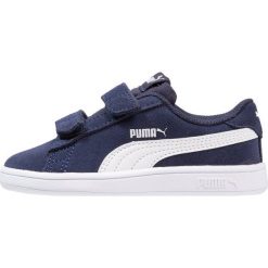Puma SMASH V2 SD V INF Tenisówki i Trampki peacoat/puma white. Niebieskie trampki dziewczęce marki Puma, z gumy. Za 149,00 zł.