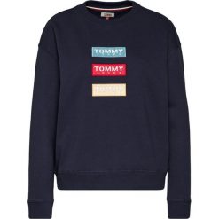 Bluza Tommy Jeans Tjm Modern Logo DW0DW07969. Niebieskie bluzy damskie Tommy Jeans, l, bez wzorów, z bawełny, bez rękawów, bez kaptura. Za 349,00 zł.