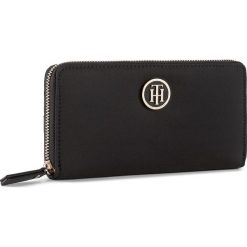 Portfele damskie: Duży Portfel Damski TOMMY HILFIGER – Chic Nylon Lrg Za Wallet AW0AW05065 002