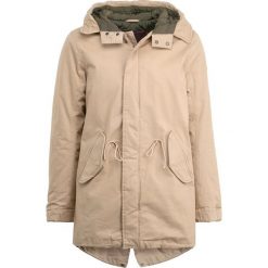 Scotch & Soda LONG HOODED QUILTED Parka sand. Różowe parki męskie marki Scotch & Soda, m, z bawełny. W wyprzedaży za 670,45 zł.