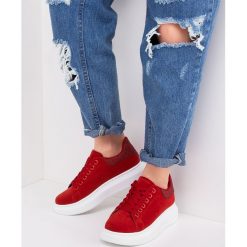 Buty sportowe damskie N/M 2018-66 Czerwone. Czerwone buty sportowe damskie N/M, bez wzorów, z tkaniny, sportowe, trekkingowe. Za 84,00 zł.