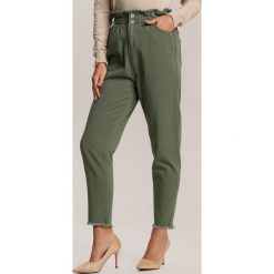 Khaki Spodnie Paper Bag Thelelin. Brązowe spodnie damskie Renee, s. Za 159,99 zł.
