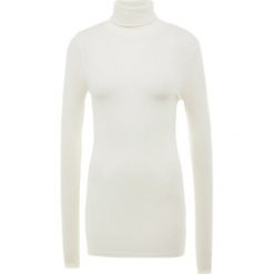 Bruuns Bazaar ANGELA ROCK NECK Sweter snow white. Białe swetry klasyczne damskie marki Bruuns Bazaar, s, z elastanu, rockowe. Za 359,00 zł.