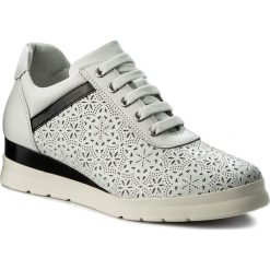 Półbuty BALDININI - 899102XDOZA9000 Dome Bianco/Zara Nero. Białe półbuty damskie Baldinini, na co dzień, bez wzorów, ze skóry, bez obcasa, na koturnie, bez zapięcia. W wyprzedaży za 689,00 zł.