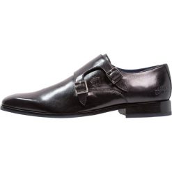 Melvin & Hamilton RICO Eleganckie buty black. Czarne buty wizytowe męskie marki Melvin & Hamilton, ze skóry, bez zapięcia. W wyprzedaży za 431,20 zł.