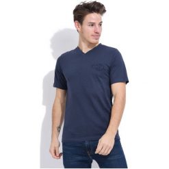 Christian Lacroix T-Shirt Męski Anatole Xxl Ciemny Niebieski. Niebieskie koszulki męskie marki Christian Lacroix, xxl, bez wzorów, bez kołnierzyka. W wyprzedaży za 83,90 zł.