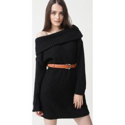 Czarna Sukienka Profound. Czarne sukienki damskie Born2be, uniwersalny, w paski, z dzianiny, z golfem, bez rękawów, długie, dopasowane. Za 159,99 zł.
