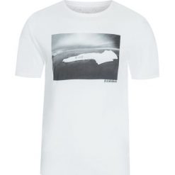 T-shirt NAPAPIJRI SAVOONGA Biały. Białe t-shirty męskie marki Napapijri, z nadrukiem, z bawełny, bez kołnierzyka. W wyprzedaży za 125,00 zł.