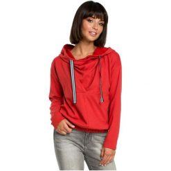Bewear Bluza Damska Xl Czerwony. Czerwone bluzy damskie BeWear, xl, bez wzorów, z materiału, bez rękawów, bez kaptura. W wyprzedaży za 183,00 zł.