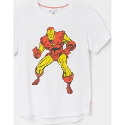 Bawełniany t-shirt z Iron Manem - Biały. Białe t-shirty męskie Reserved, m, bez wzorów, z bawełny, bez kołnierzyka. Za 35,99 zł.