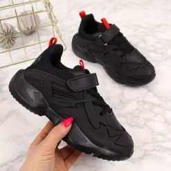 Buty sportowe chłopięce na rzep czarne American Club - czarny / czerwony. Czerwone buty chłopięce sportowe American CLUB, bez zapięcia. Za 89,99 zł.