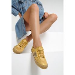 Musztardowe Trampki Pretty Paper. Żółte espadryle damskie Renee, bez wzorów, bez obcasa. Za 59,99 zł.