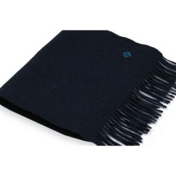 Elegancki Męki Szalik -V. FRAAS- Wełna z Kaszmirem, Jednokolorowy, Granatowy SZAWLN0312. Niebieskie szaliki męskie V. Fraas, na zimę, bez wzorów, z wełny. Za 109,00 zł.