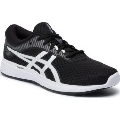 Buty ASICS - Patriot 11 1012A484 Black/White 001. Czarne buty sportowe damskie Asics, z materiału, sportowe, do biegania. W wyprzedaży za 169,00 zł.