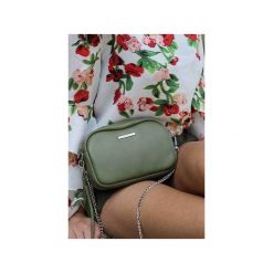 Skórzana Fabioletka khaki. Zielone torebki klasyczne damskie Fabiola, w paski, ze skóry, eleganckie, na ramię, bez dodatków. Za 119,00 zł.