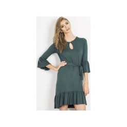 Sukienka Shira. Zielone sukienki damskie na komunię marki Wow fashion, na imprezę, w paski, z wiskozy, z okrągłym kołnierzem. Za 199,00 zł.