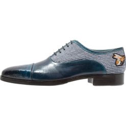 Melvin & Hamilton LANCE Oksfordki mid blue/blue. Niebieskie półbuty męskie marki Melvin & Hamilton, bez wzorów, ze skóry, na sznurówki. Za 759,00 zł.