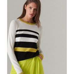 Sweter w bloki kolorów z wiskozy - Zielony. Zielone swetry damskie Mohito, s, bez wzorów, z wiskozy, bez rękawów, bez kaptura. Za 69,99 zł.