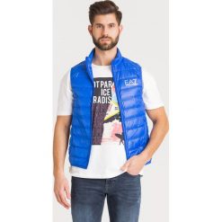 KAMIZELKA PIKOWANA EA7 Emporio Armani. Niebieskie płaszcze męskie EA7 Emporio Armani, xl, z nadrukiem, z puchu, bez kaptura. Za 599,00 zł.
