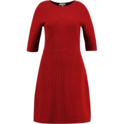 Sukienki: Hobbs TAMSIN Sukienka dzianinowa cherry red
