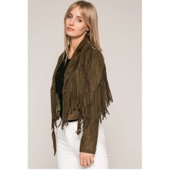 Answear - Kurtka Wild Nature. Pomarańczowe kurtki damskie ANSWEAR, s, z poliesteru, krótkie. W wyprzedaży za 149,90 zł.