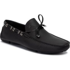 Mokasyny JUST CAVALLI - S12WR0062 900. Czarne mokasyny męskie Just Cavalli, na co dzień, bez wzorów, ze skóry, klasyczne, bez zapięcia. W wyprzedaży za 799,00 zł.