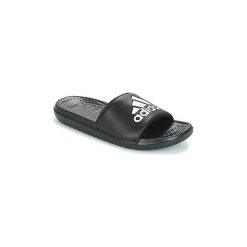 Klapki adidas VOLOOMIX. Czarne klapki damskie Adidas, bez wzorów, bez obcasa. Za 87,20 zł.