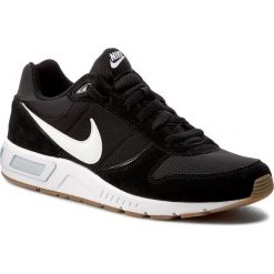 Buty NIKE - Nightgazer 644402 006 Black/White. Czarne półbuty męskie Nike, na co dzień, bez wzorów, ze skóry, eleganckie, bez zapięcia. W wyprzedaży za 239,00 zł.