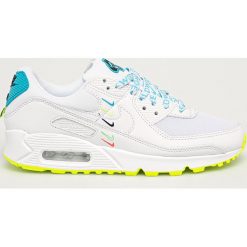 Nike Sportswear - Buty Air Max 90 SE. Białe buty sportowe damskie Nike Sportswear, bez wzorów, ze skóry, sportowe. Za 599,90 zł.