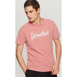 T-shirty męskie: T-shirt z nadrukiem wanted – Pomarańczo