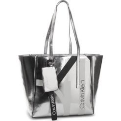 Torebka CALVIN KLEIN - Ck Base Medium Shopper Print K60K604667 904. Szare shopper bag damskie marki Calvin Klein, ze skóry ekologicznej. Za 649,00 zł.