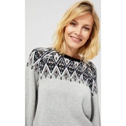Sweter w azteckie wzory. Szare swetry damskie Moodo, m, bez wzorów, z elastanu, klasyczne, z długim rękawem, długie, bez kaptura. Za 89,99 zł.