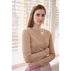 Sweter Elva camel 32/34 beż. Brązowe swetry rozpinane męskie marki Marie Zélie, w paski, z bawełny, klasyczne, z okrągłym kołnierzem. W wyprzedaży za 268,20 zł.