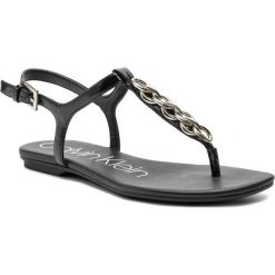 Sandały Calvin Klein Silva E8915. Czarne klapki damskie Calvin Klein, bez wzorów, bez obcasa. W wyprzedaży za 309,00 zł.
