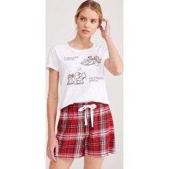 Piżama z krótkimi spodenkami w kratę Kot Simone'a - Biały. Białe piżamy damskie Reserved, xl, bez wzorów, z krótkim rękawem. Za 79,99 zł.