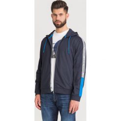 BLUZA Armani Exchange. Niebieskie bluzy męskie s, z nadrukiem, z kapturem. Za 325,00 zł.
