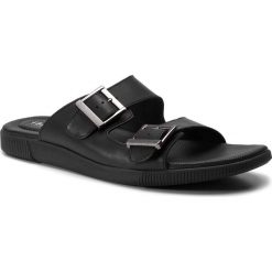 Klapki CLARKS - Vine Cedar 261362017 Black Leather. Czarne klapki męskie marki Clarks, bez wzorów, ze skóry. Za 369,00 zł.