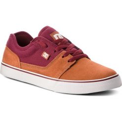 Tenisówki DC - Tonik 302905 Cabernet (Crn). Czerwone półbuty męskie DC, bez wzorów, ze skóry, sportowe, bez zapięcia. W wyprzedaży za 219,00 zł.