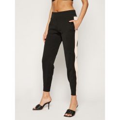 Legginsy DKNY Sport DP0P2270. Czarne spodnie damskie DKNY Sport, s, z bawełny. Za 349,00 zł.