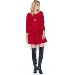Czerwona Casualowa Sukienka Dzianinowa z Obniżonym Stanem. Czerwone sukienki damskie Molly.pl, na co dzień, s, bez wzorów, z dzianiny, bez kołnierzyka, bez rękawów. Za 139,90 zł.