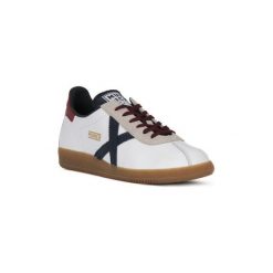 Buty Munich Fashion 74 BARRU. Niebieskie trampki męskie Munich Fashion, bez wzorów, bez zapięcia. Za 485,00 zł.