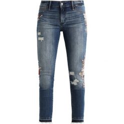 Abercrombie & Fitch Jeans Skinny Fit ripped medium wash. Szare jeansy damskie relaxed fit marki Abercrombie & Fitch, z bawełny. Za 409,00 zł.
