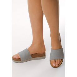 Jasnoniebieskie Klapki Corroboratory. Szare koturny damskie Born2be, bez obcasa, na koturnie, z paskami. Za 34,99 zł.
