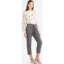 Tuniki damskie: Cortefiel BLOUSE WITH CAPE Tunika yellows