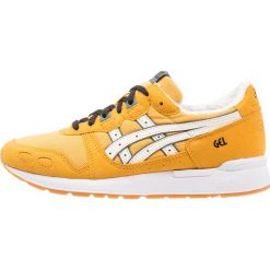 Asics Tiger GELLYTE X DISNEY SCHNEEWITTCHEN UND DIE SIEBEN ZWERGE Tenisówki i Trampki golden orange/cream. Pomarańczowe trampki męskie marki Asics Tiger, z motywem z bajki, z tworzywa sztucznego. Za 389,00 zł.
