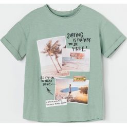 Bawełniany t-shirt z nadrukiem - Zielony. Zielone t-shirty damskie Reserved, z nadrukiem, z bawełny, bez kołnierzyka. Za 24,99 zł.