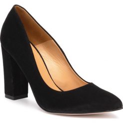 Półbuty SOLO FEMME - 14101-82-020/000-04-00 Czarny. Czarne półbuty damskie Solo Femme, bez wzorów, ze skóry, eleganckie, bez obcasa, na obcasie, bez zapięcia. W wyprzedaży za 269,00 zł.