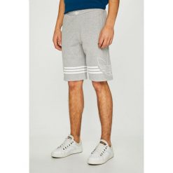 Adidas Originals - Szorty. Szare spodenki i szorty męskie marki adidas Originals, s, z bawełny, casualowe. Za 169,90 zł.